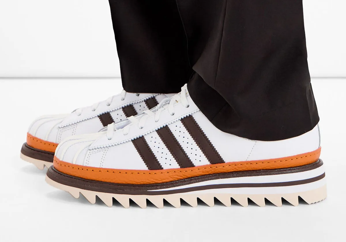 Clot スーパースター Edison Chen Edison Chen signs a new adidas Superstar CLOT “Coffee” for March